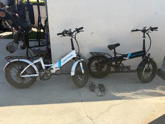 HIS AND HERS LECTRIC ELECTRIC BIKES