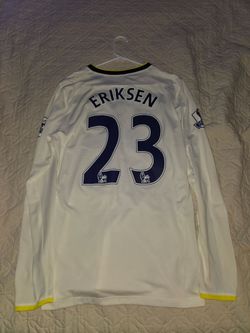 Under Armour Tottenham Hotspur 2015/16 away shirt in white with black stripes on sleeves and collar, size L
