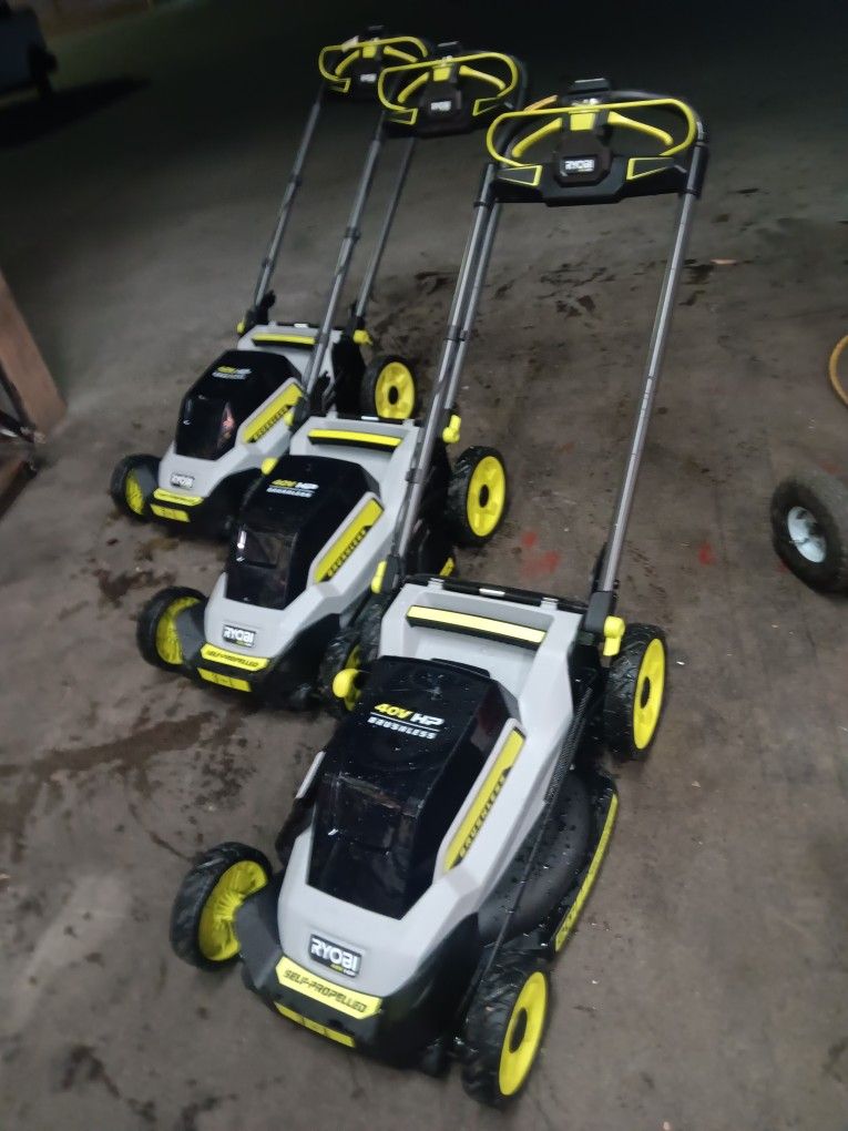 RYOBI 40V CORDLESS LAWN MOWER NO BATTERY NO CHARGER NO BAG
