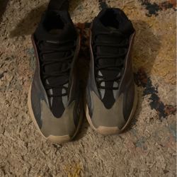 Yeezy V3 700 