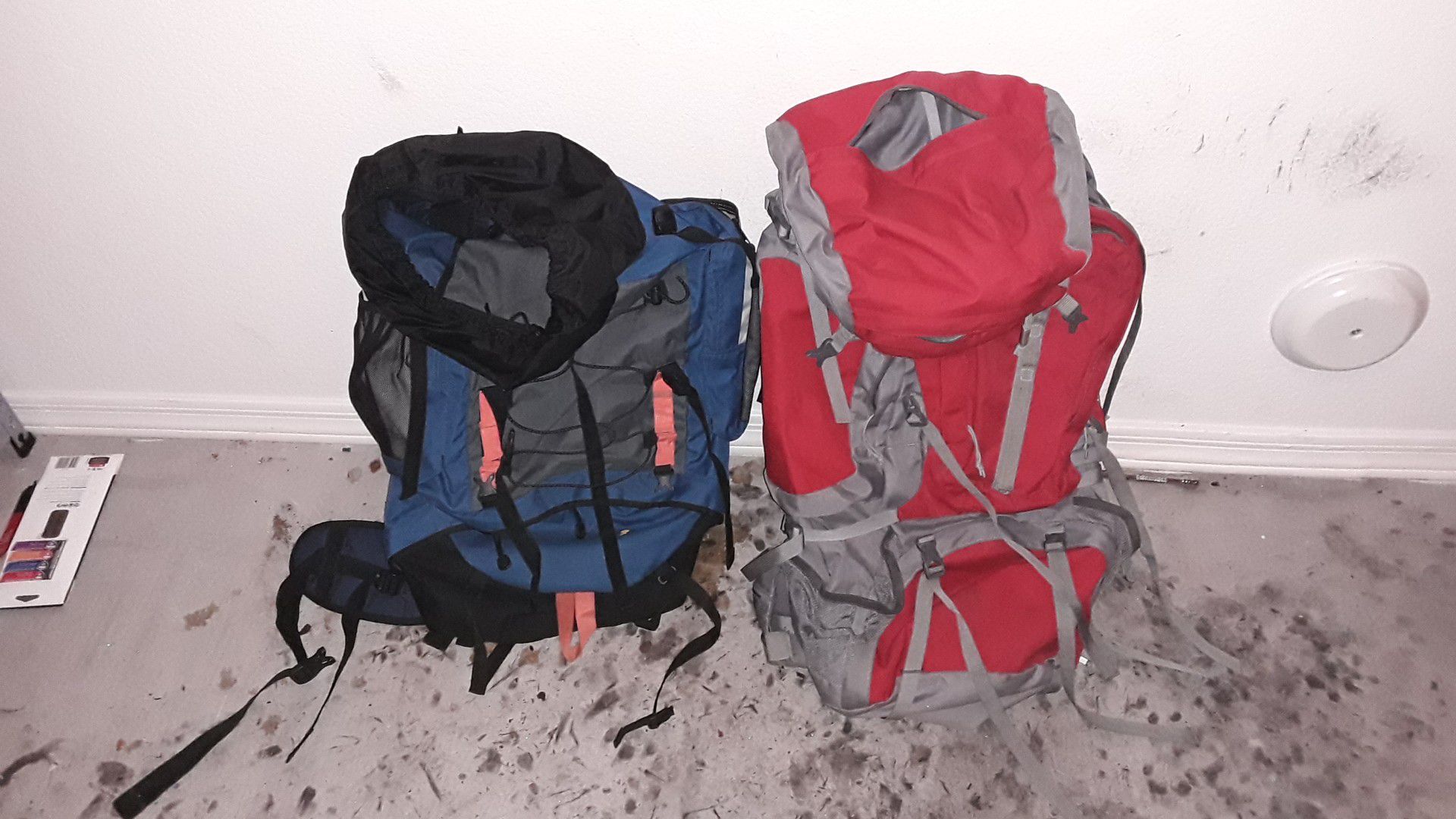 2 backpacking packs