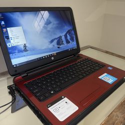 Laptop Hp 15.6” Display Red