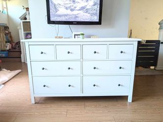 IKEA dresser - 8 drawers