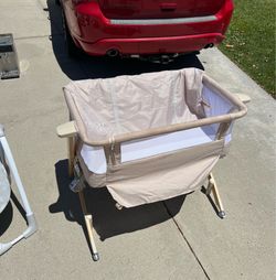 Evolur Bedside Bassinet