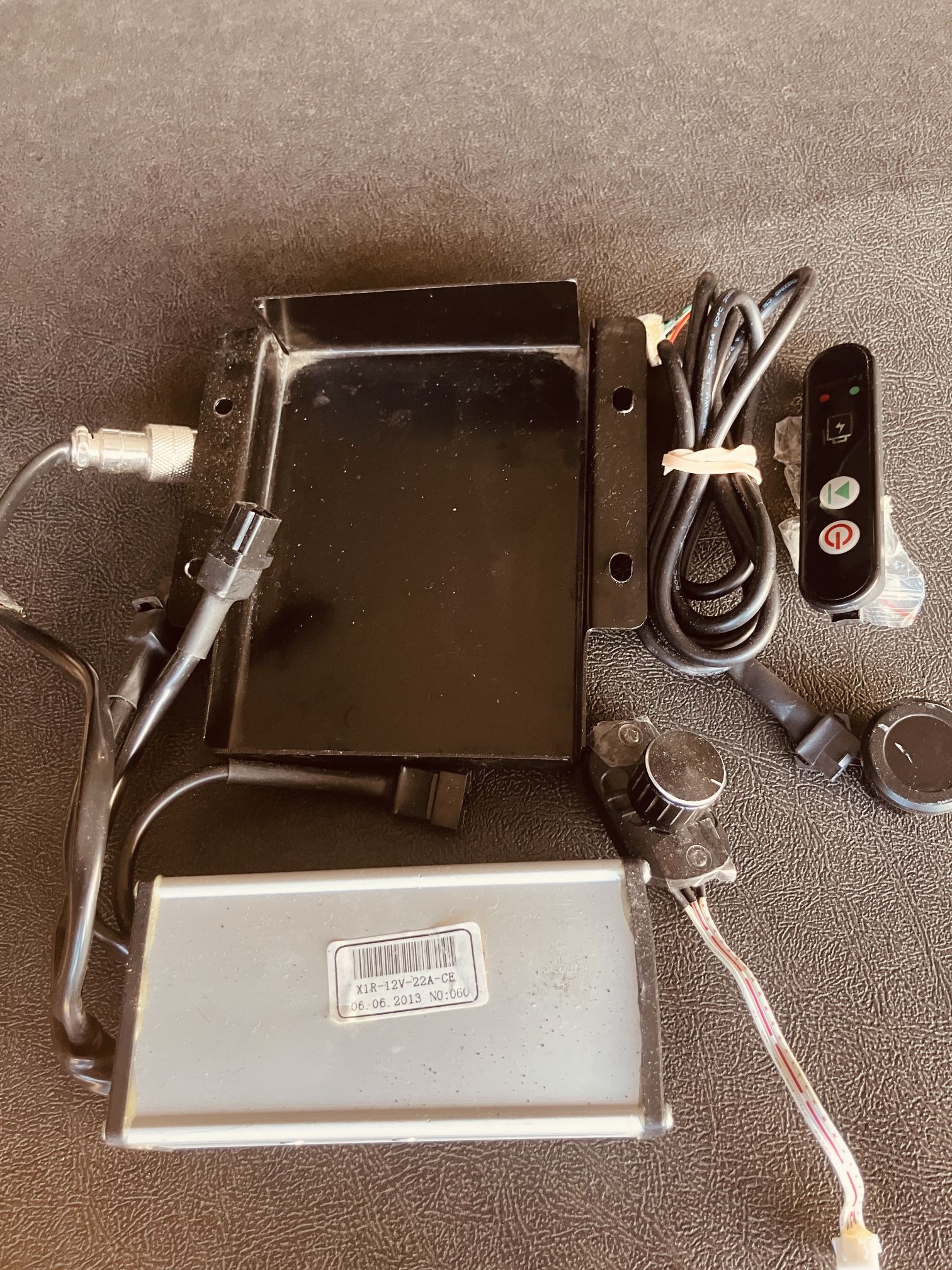 Electric Golf Controller Batcaddy Series X4 Sport or X4R or X4 Pro
