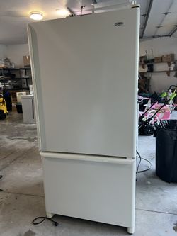 Amana Fridge With Bottom Pull Out Freezer