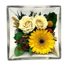 Flowers Natural Roses and Gerbera in a Glass Vase 69475