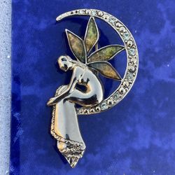 Fairy Moon brooch Pin - LC Liz Claiborne - gold tone Fairy sitting on half moon
