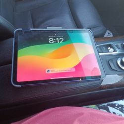 Apple iPad  Tablet 10th Generation With Key Board In Case