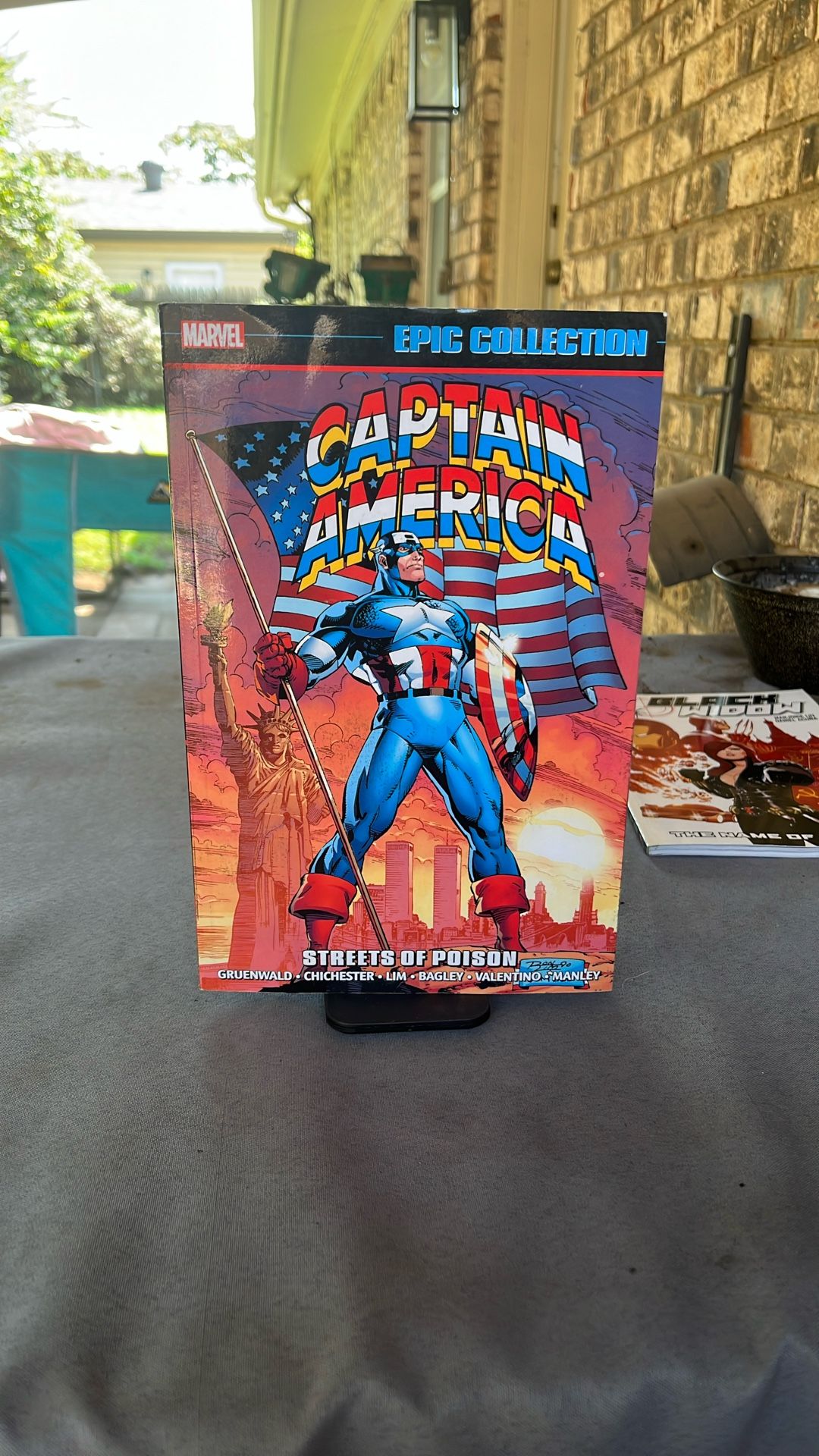 Captain America Epic Collection Streets Of Poison