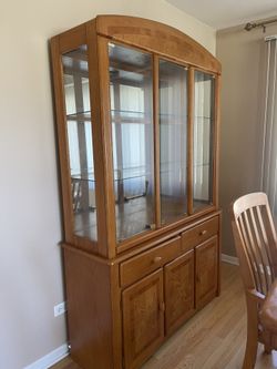 Classic Dining Closet