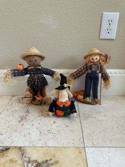 Fall Decor - Scarecrows