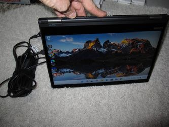 Lenovo Yoga 370 (2 in 1) laptop / Tablet PC Intel i5-7300u 16GB 256G - $299 (Schererville IN)