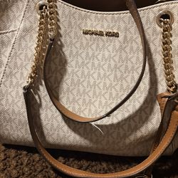 2 Michael Kors purses