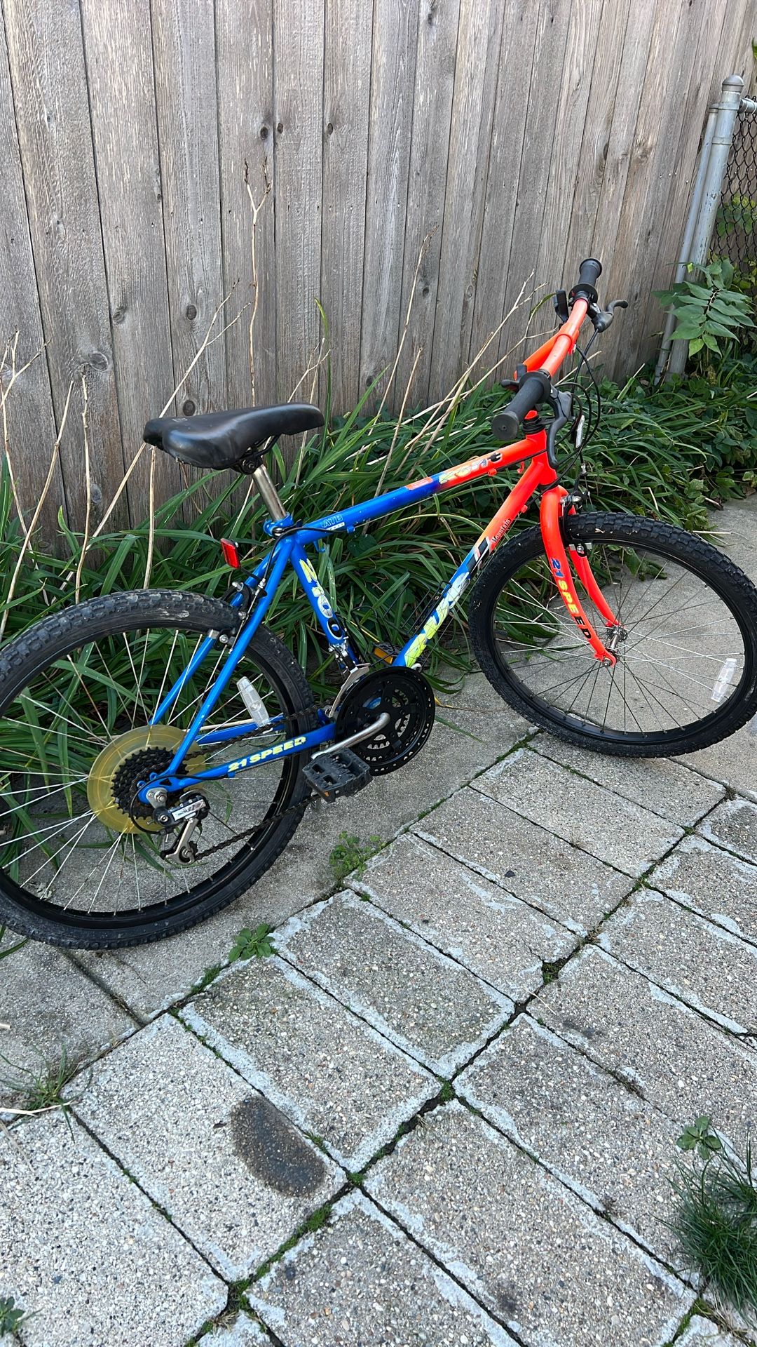 21 Speed Blue and Red Frame 22” Kent Rush Mountain Bike