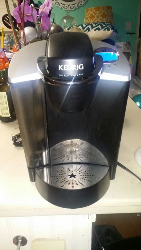 Keurig coffee maker special edition b60...original price $244...works great !