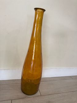 Glass vase