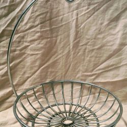 Wire Fruit Basket With Banana Hanger