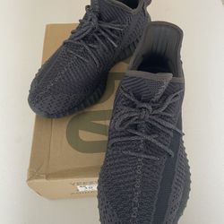 Yeezy boots 350 V2 Non- Reflective 