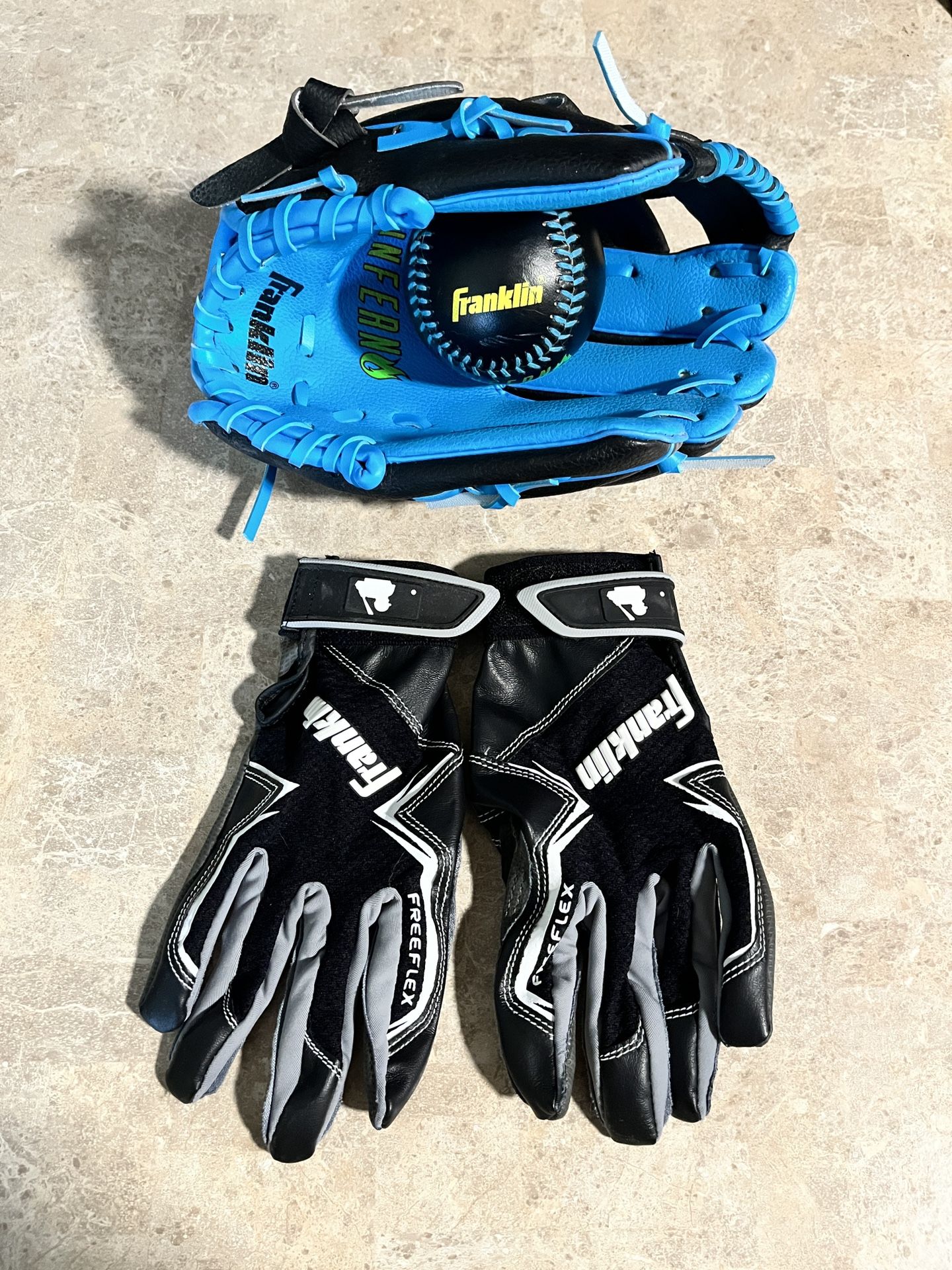 Kid Baseball Accessories
