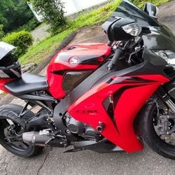 2009 Honda Cbr1000 Many Extras