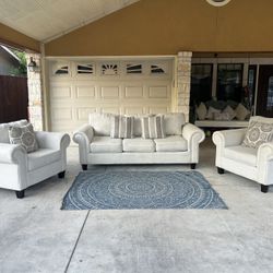 Free Delivery 🚚 Beige Couch Set/ Sala Color Beige