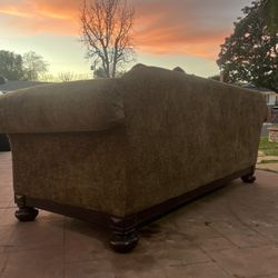 Swipe!!! Sofas And Loveseats