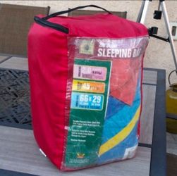 2lb. Junior Sleeping Bad ~ New Condition ~ Washable ~ 66" x 29" • Camping & Hiking, Outdoor Sleeping Gear, Sleeping Bags, Sporting Goods, Kids & Teen