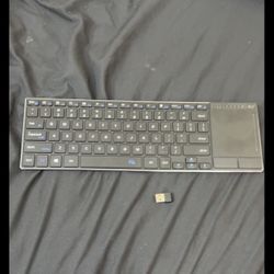 Wireless keyboard mouse combo