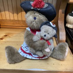 Leslie B Ladybug Plush Boyd Bears