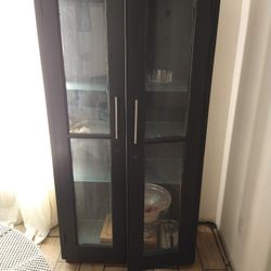 China Cabinet 3 Glass Shelves