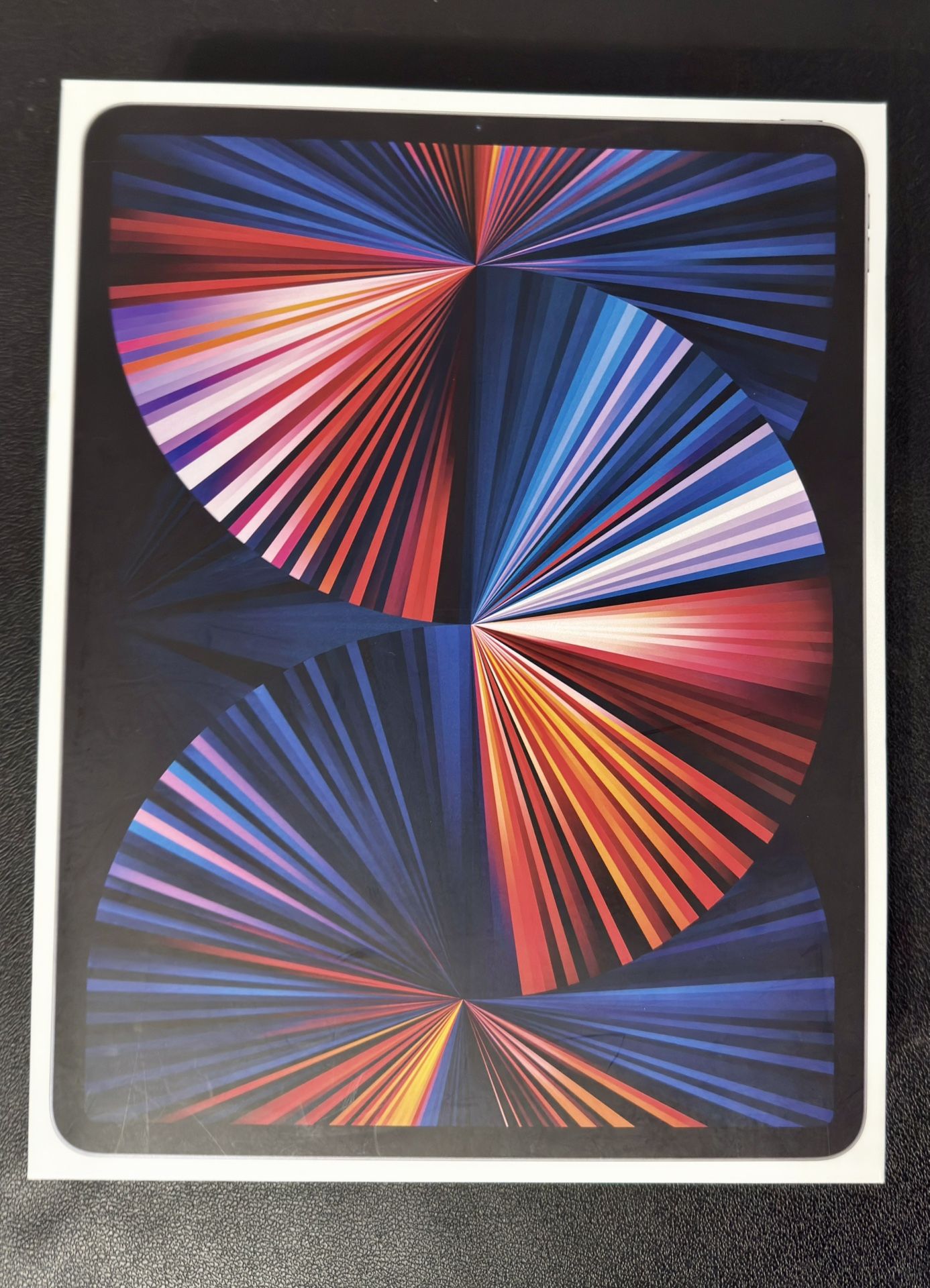 iPad 5th Gen 12.9-M1 256GB (Like New)
