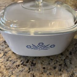 Vintage Blue Cornflower corningware 2 -1/2 Qt With Lid 