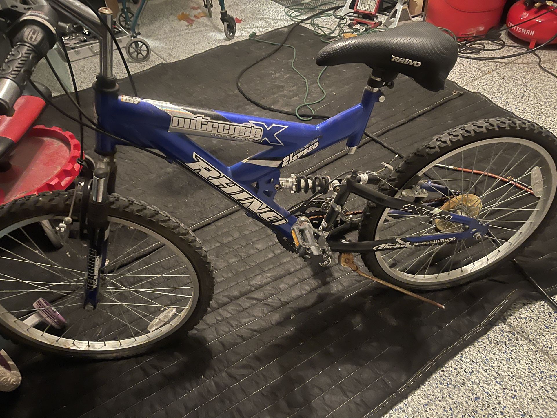 outreach rhino 21 speed Mountain  bike