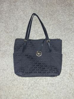 Mint condition Michael Kor's tote