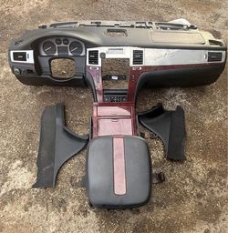 Escalade Dash
