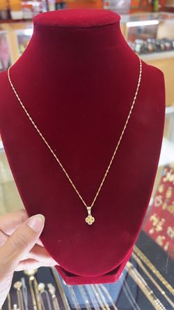 14k Small Clover Necklace