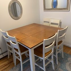 Diningroom High top Table Set Excellent Condition Adjustable  54"W x 54"D x 36"H Without the leaf it’s 54x36  SEATS 8-10 People 