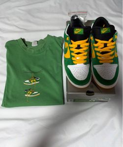 Nike SB Bucks Size 9 VNDS Size Large shirt