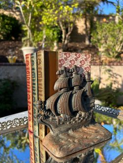 (1) Vintage 5” Sailing Ship Cast Iron Bookend Nautical Pirate Theme Bookshelf Home Decor