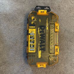 DeWALT 72 Tooth Ratchet Set