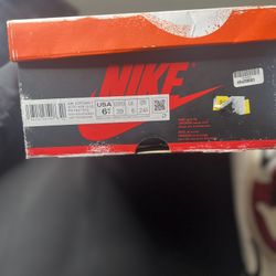 Air Jordan 1 Retro High OG ‘ Chicago Lost & Found