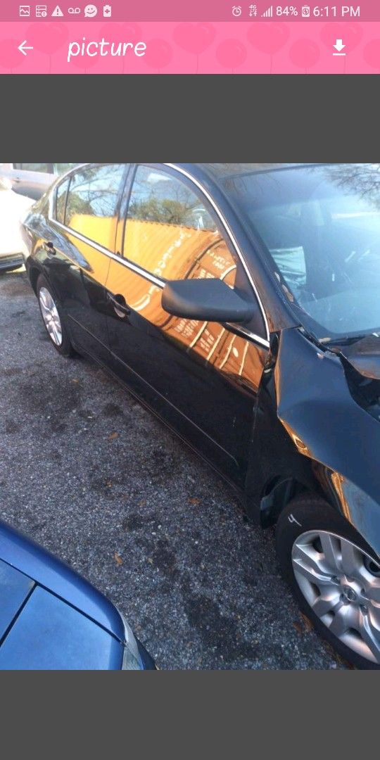 Parting Out a 2010 Nissan Altima Good Motor And Transmission