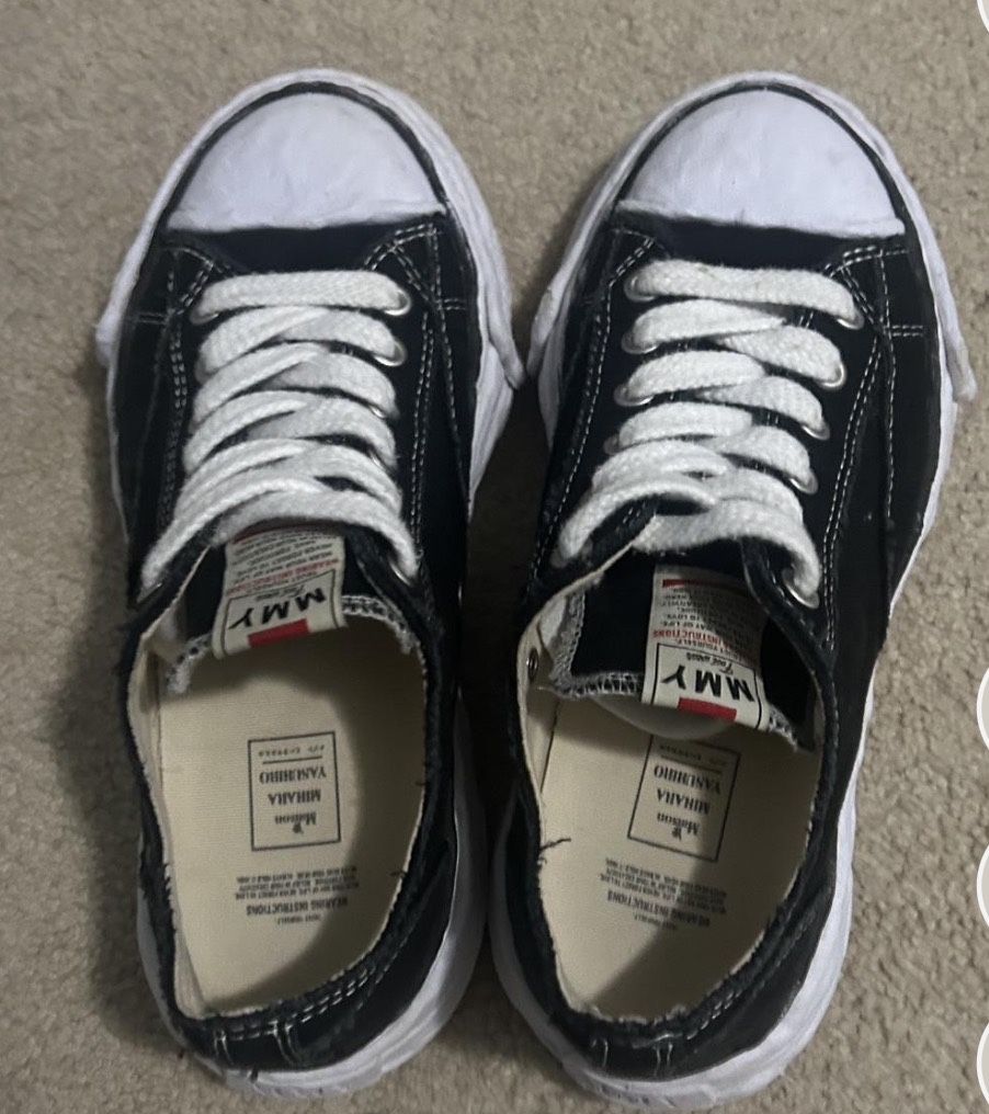 Black and white Maison Mihara Yasuhiro