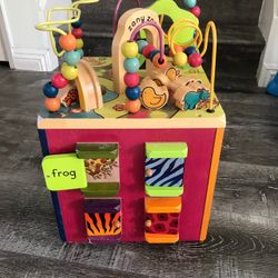 https://offerup.com/redirect/?o=Qi50b3lz wooden activity cube-Zany Zoo