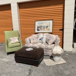 Living Room Set $150 🛋🌺🍀🏮🖼