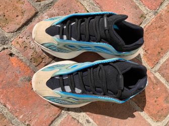 Adidas Yeezy 700 Size 5.5 Mens