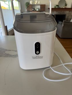 Free! Ice maker appliance currently not working correctly.