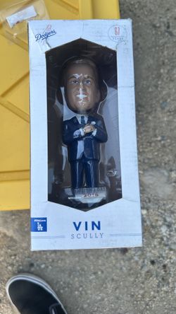 Vin Scully 2016 Los Angeles Dodgers Opening Day RETIREMENT Bobblehead SGA