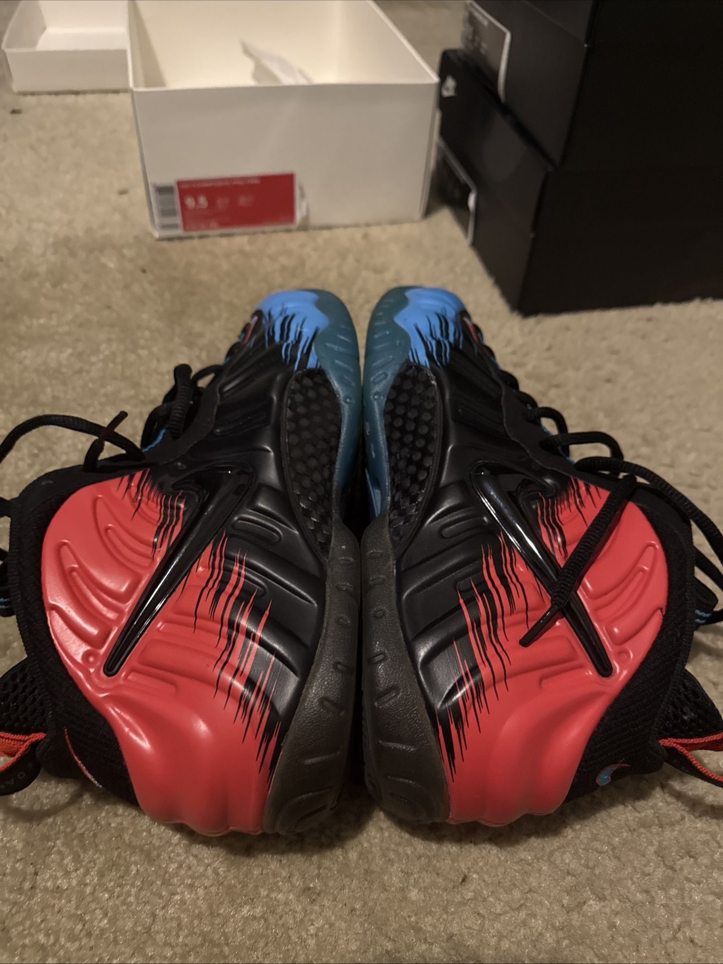 Nike Air Foamposite Pro Spiderman Size 9.5